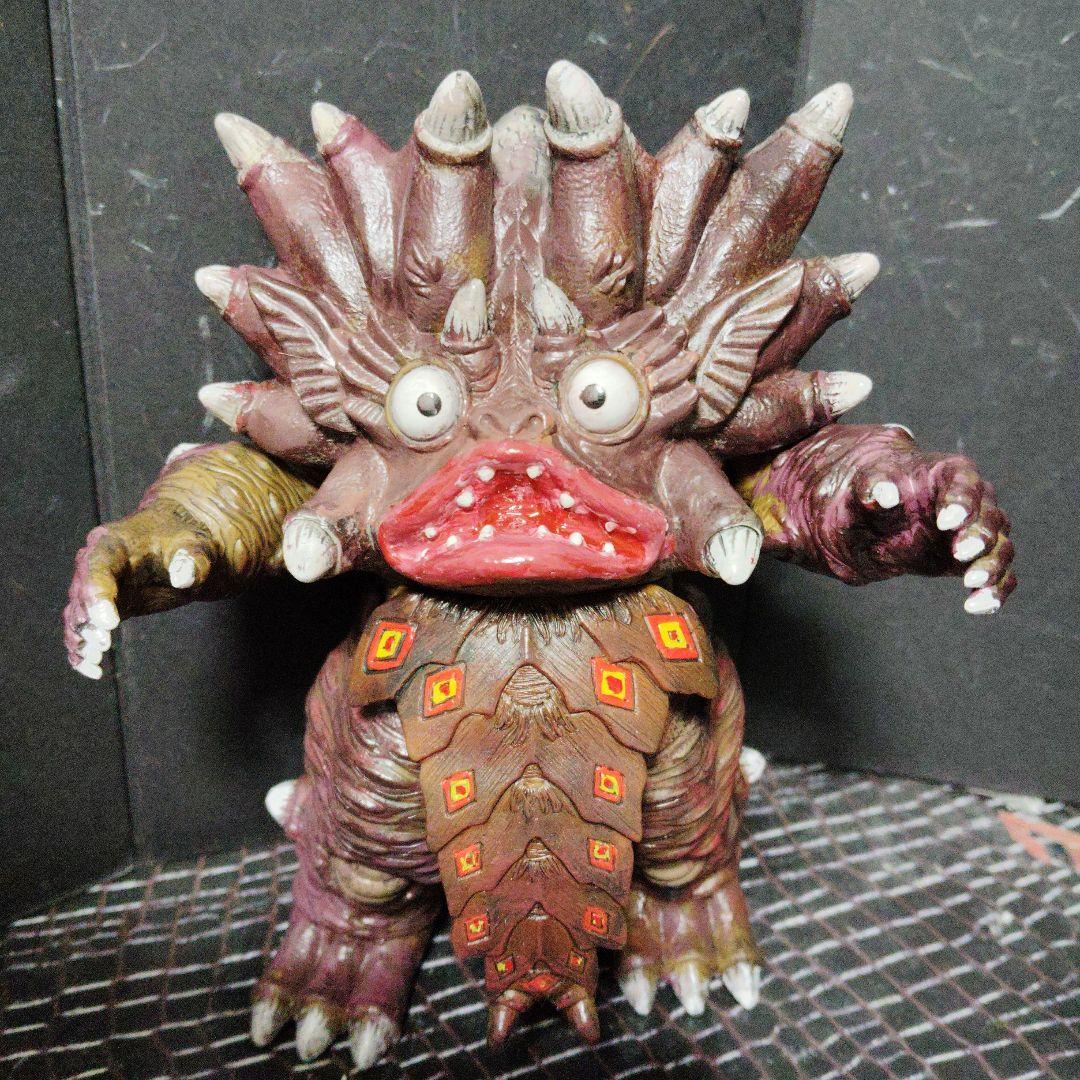 上野淳子ウルトラ怪獣旧型絶版ソフビミラクロン（2973ei）