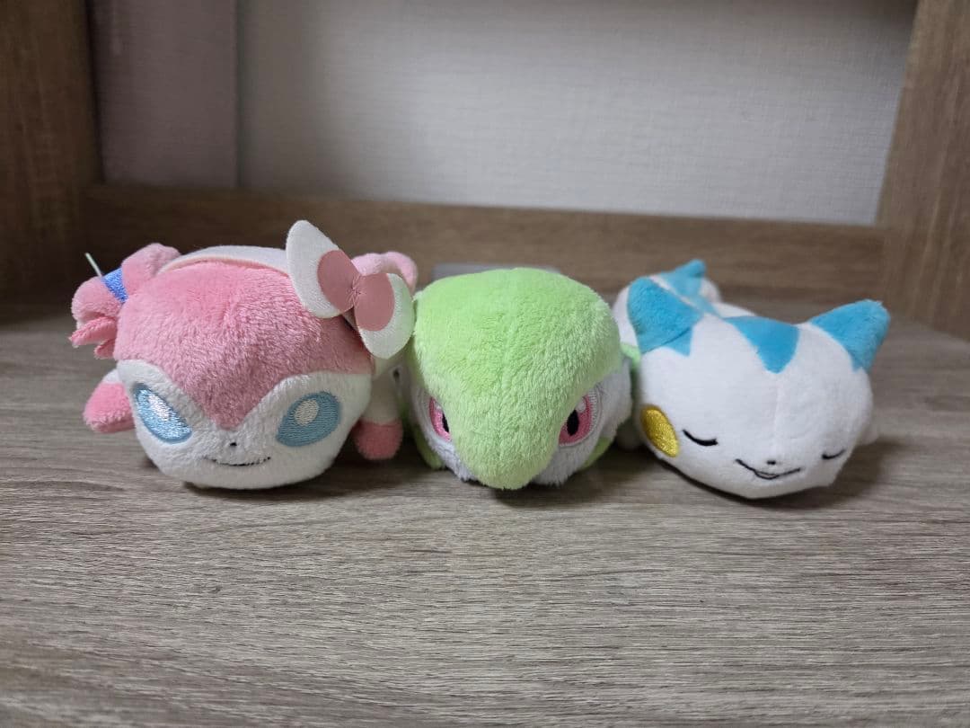 ポケモン　くったりぬいぐるみ　ニンフィア　サーナイト　パチリス