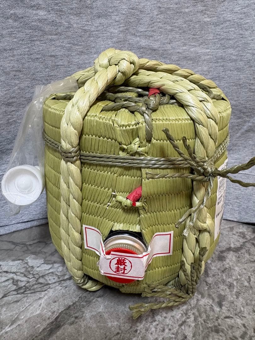 2022年虎デザイン 純米大吟醸 樽 1800ml