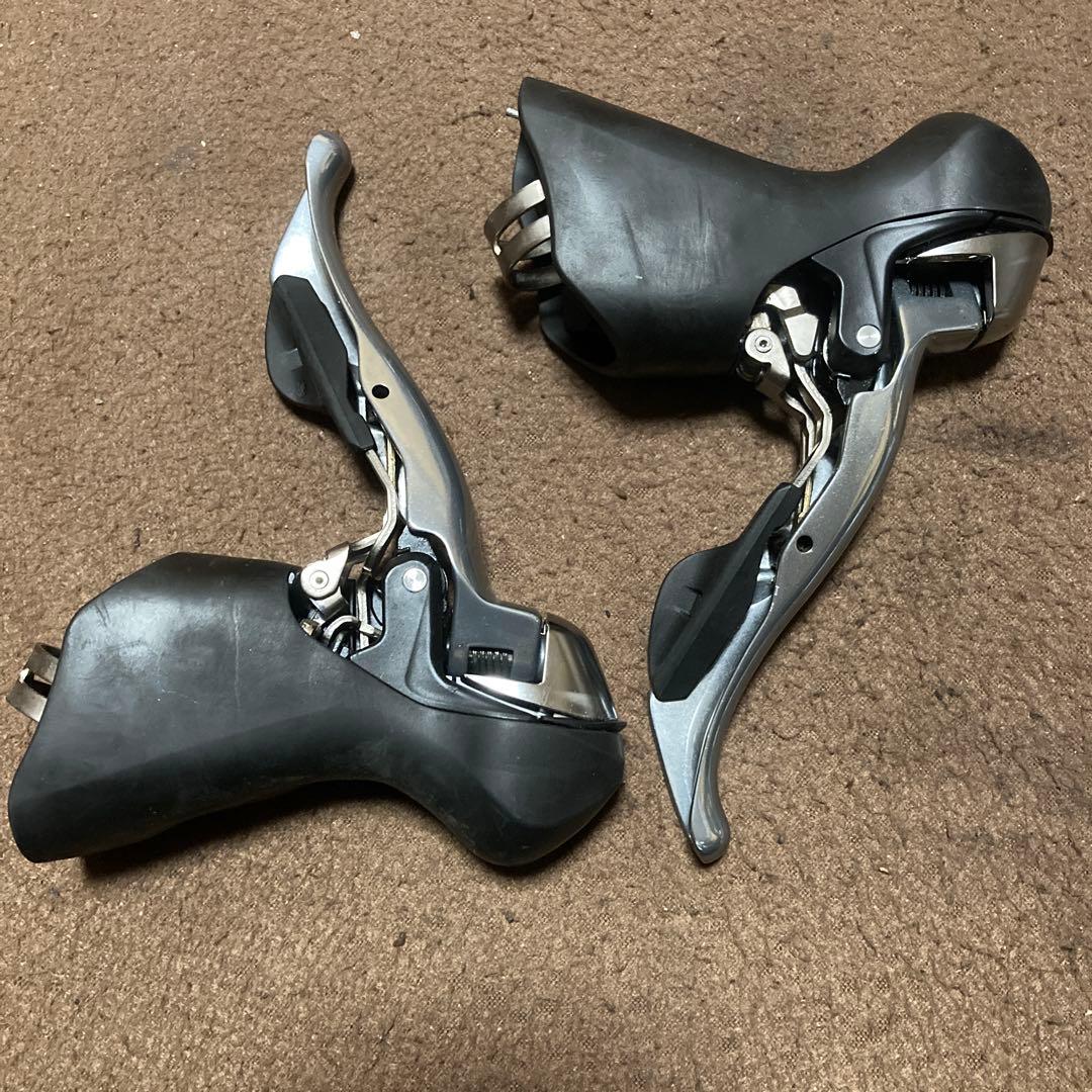 シマノSTIレバー左右　ST-5700 １０５　やや使用感あり