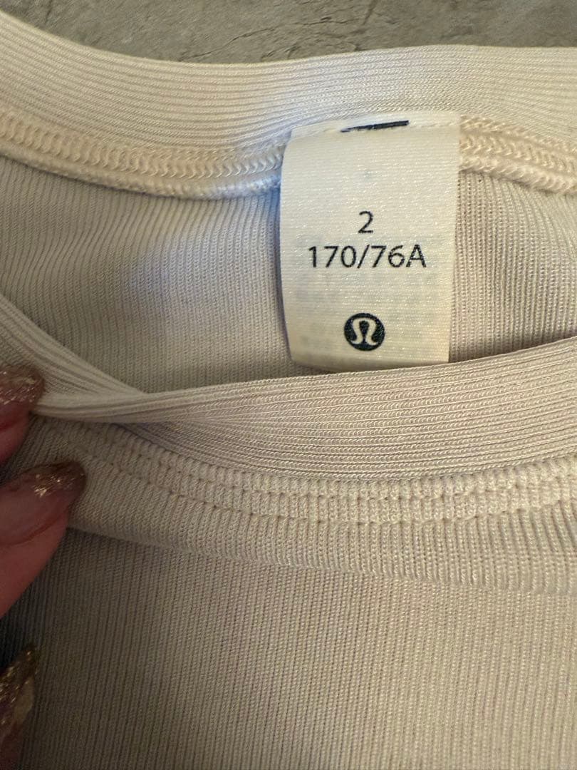 ルルレモン　美品 クリーム色 長袖 ヨガウェア サイズ2