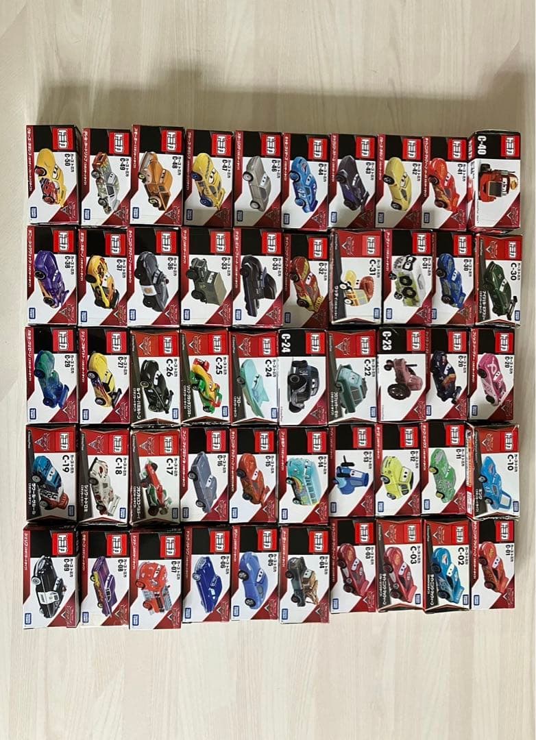 トミカ まとめ売りミニカーセット　クリスマス　プレゼント福袋　カーズ子供