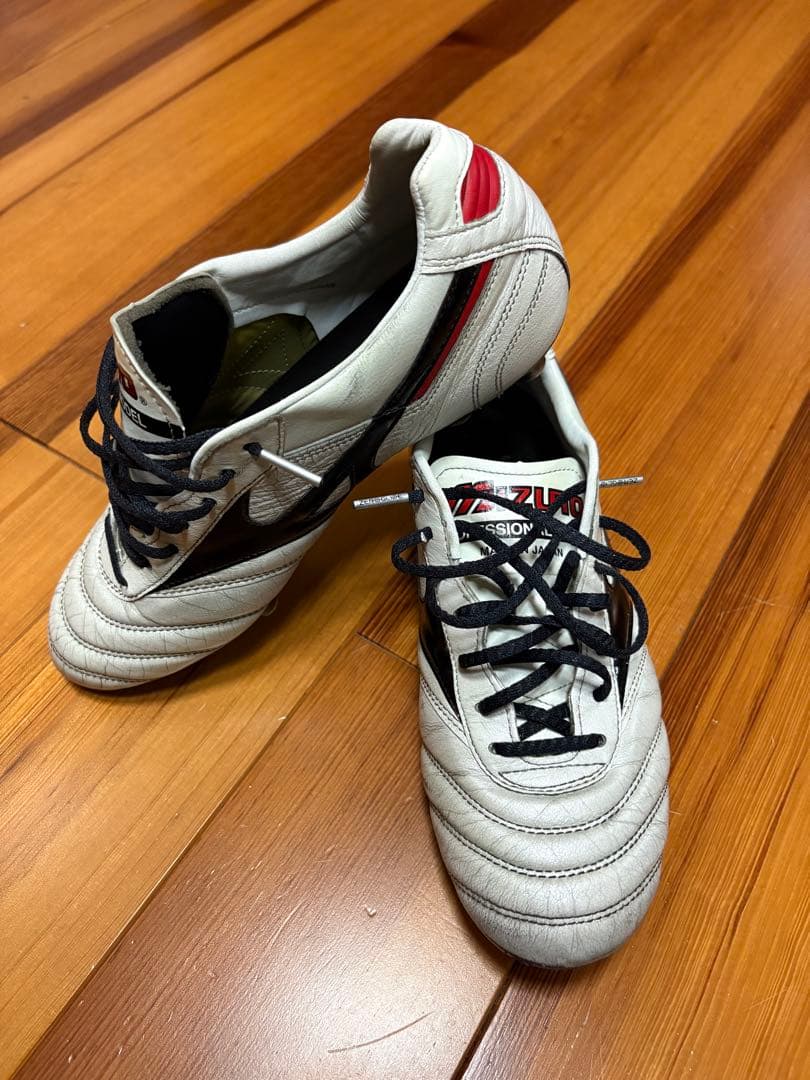 ミズノ モレリア2JAPAN 25センチ