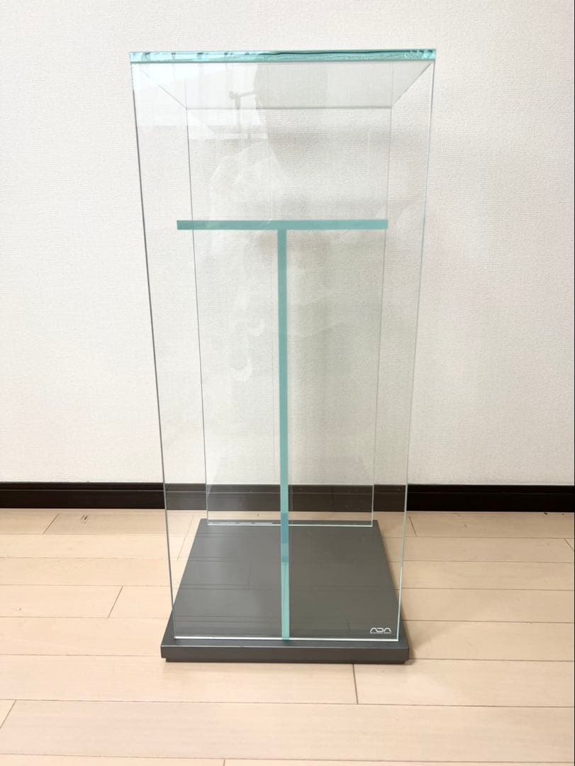 引き取り限定ADAキューブキャビネットクリア+木製ベースW300×D300用 ②