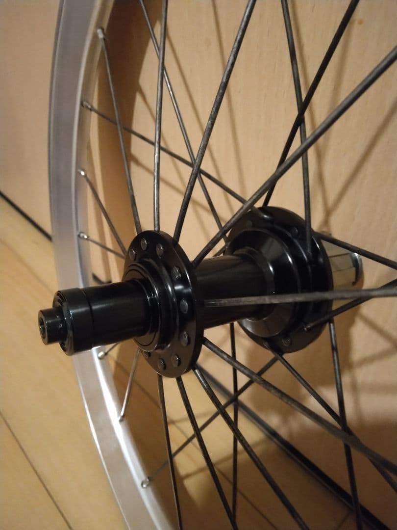 kinetix pro20インチ406 　金澤輪業カプレオライトハブ135mm