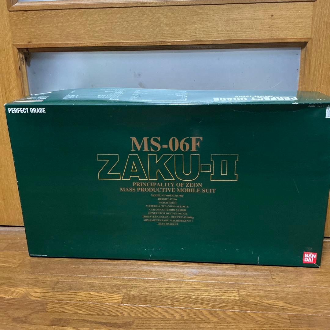 ロボット PG 1/60 MS-06F ZAKU-II