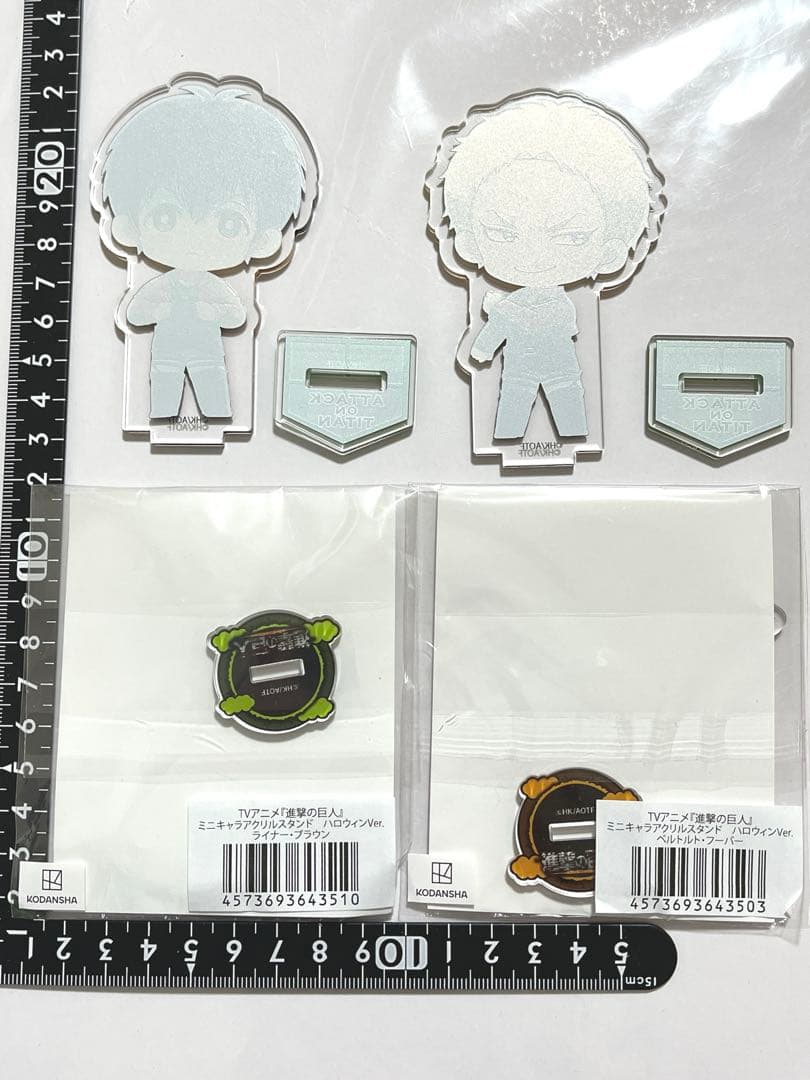 進撃の巨人　プリンセスカフェ　アクリルスタンド　ライナー　ベルトルト　セット