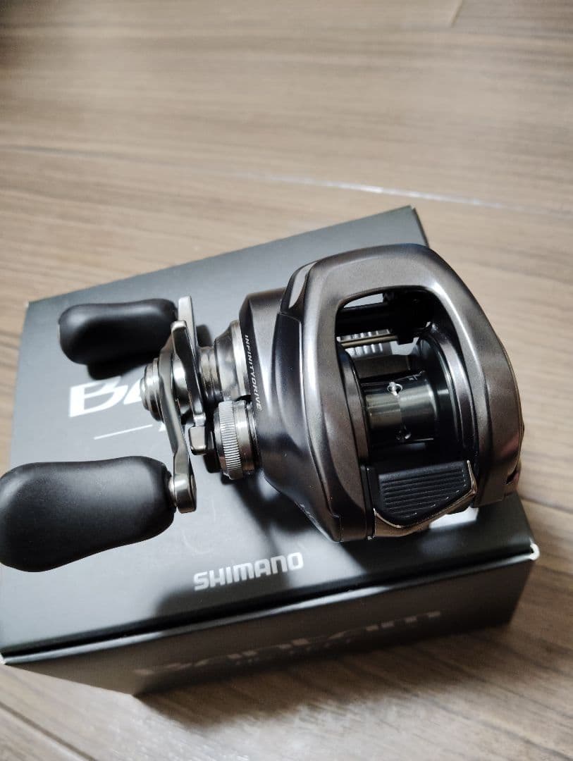 極美品！SHIMANO 22バンタムHG LEFTベイトリール HG