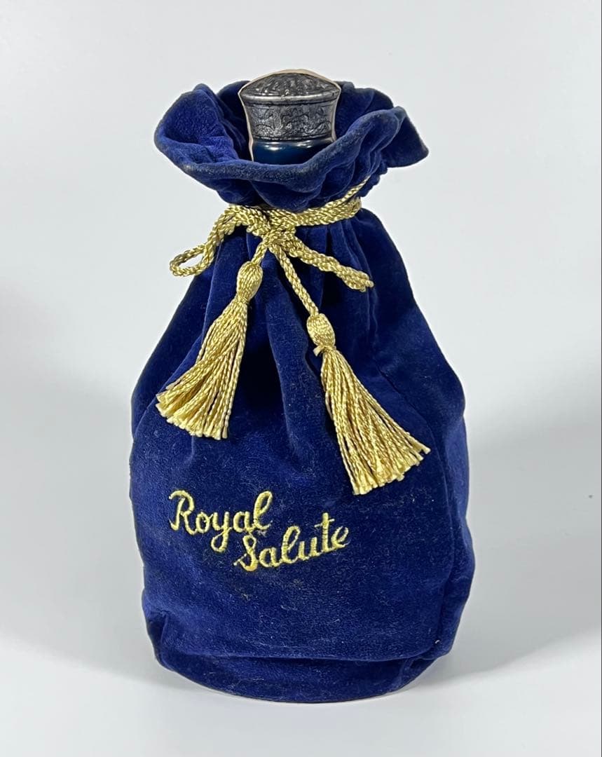 香心様ご検討中　【古酒】ロイヤルサルート21年 青 陶器ボトル【未開栓】