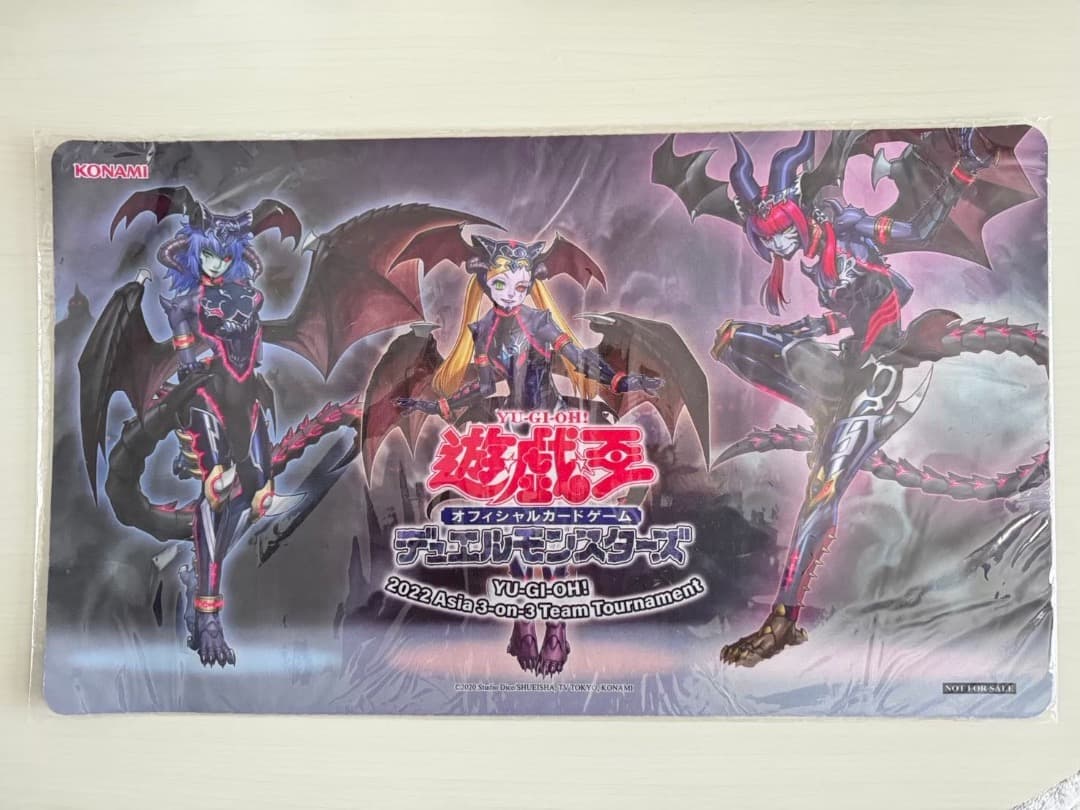【未開封】遊戯王 公式 3対3大会 2022 悪魔嬢 プレイマット アジア限定