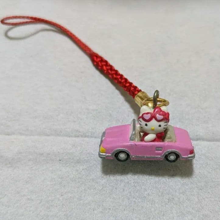 ハローキティ USJ　ピンクオープンカー根付 ストラップ 　2001年