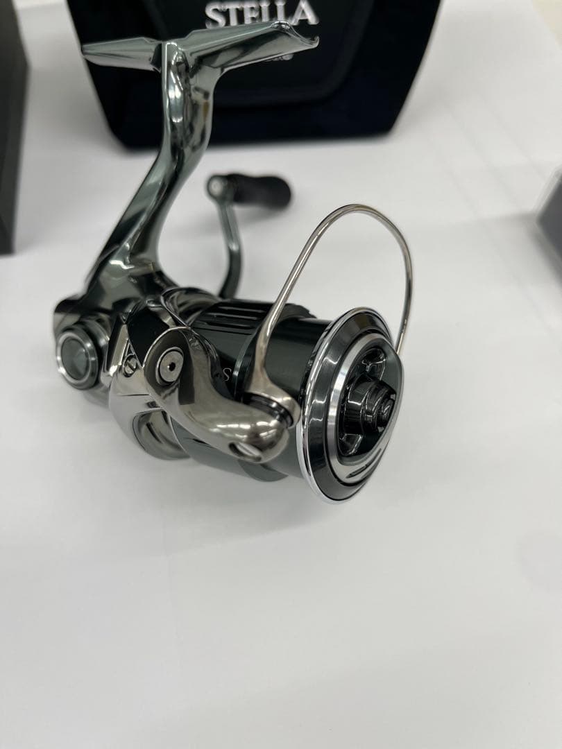 極美品 シマノ 22ステラ c2000shg おまけ付き