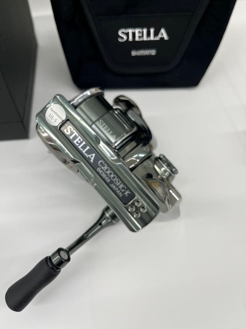極美品 シマノ 22ステラ c2000shg おまけ付き
