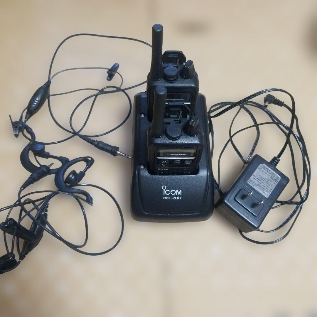iCOM トランシーバー　IC-4300 BC-200充電器セット　②