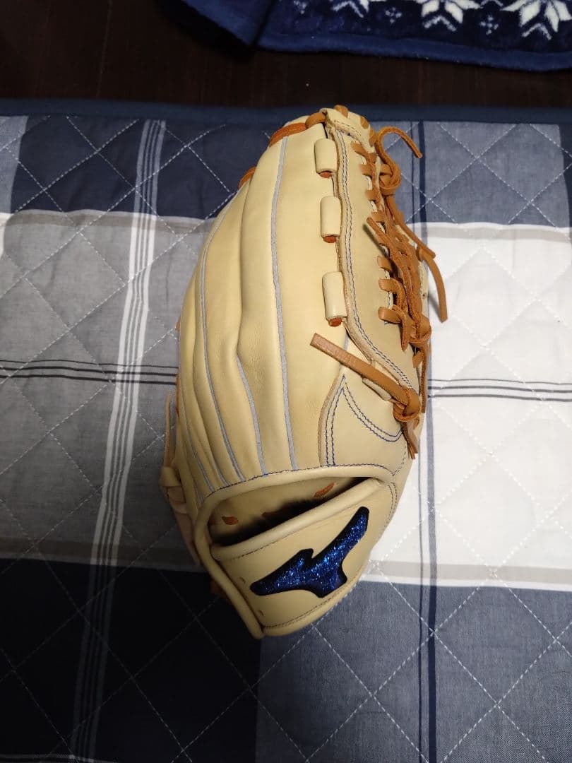 ぶ*ん様 ミズノオールラウンド　右投用軟式グローブ　スラッガーグラブ袋込