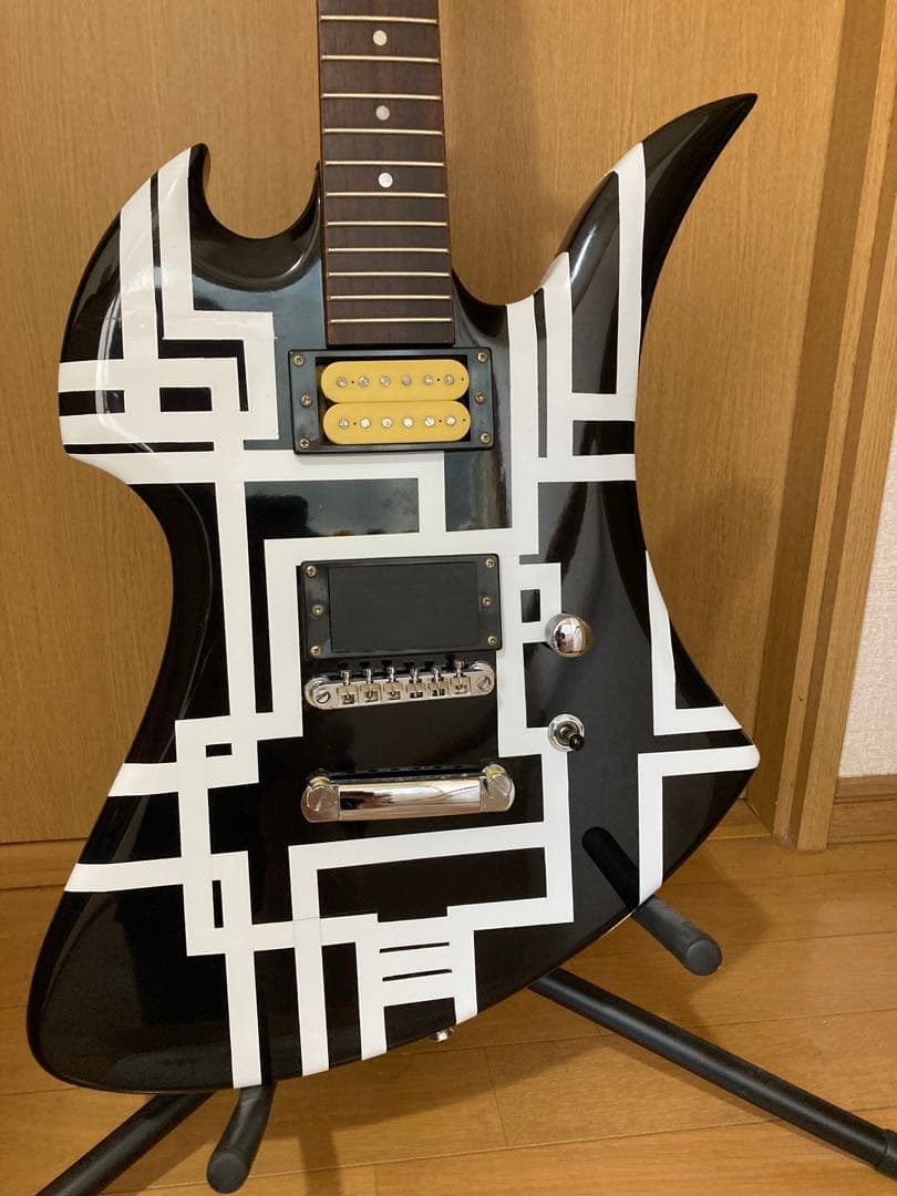 【良・美品】hide/布袋Gラインペイント/モッキンバード。幾何学模様