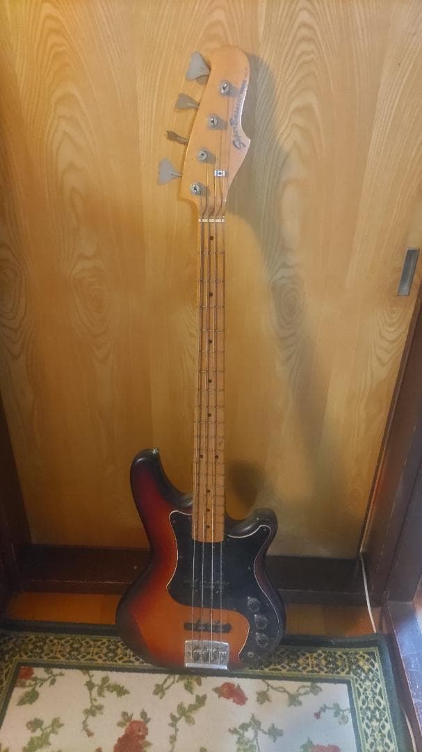 Yamaha Super Bass 600 サンバースト