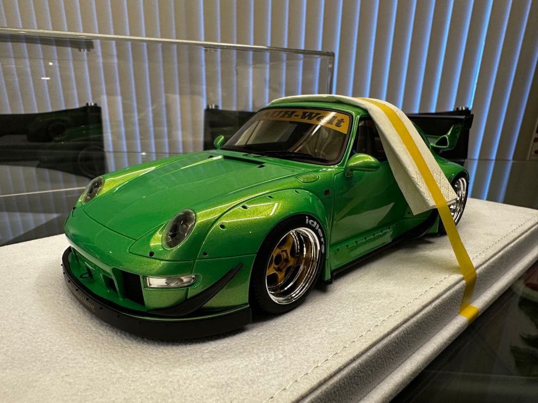 Fuelme RWB993 1/18 プロトタイプ 緑