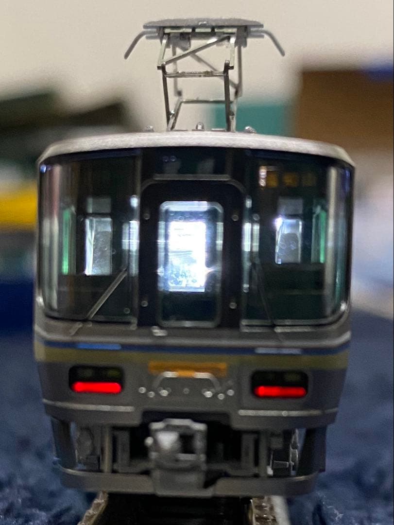 223系5500番台タイプ　Nゲージ加工品　TOMIXベース　動力付、室内灯入