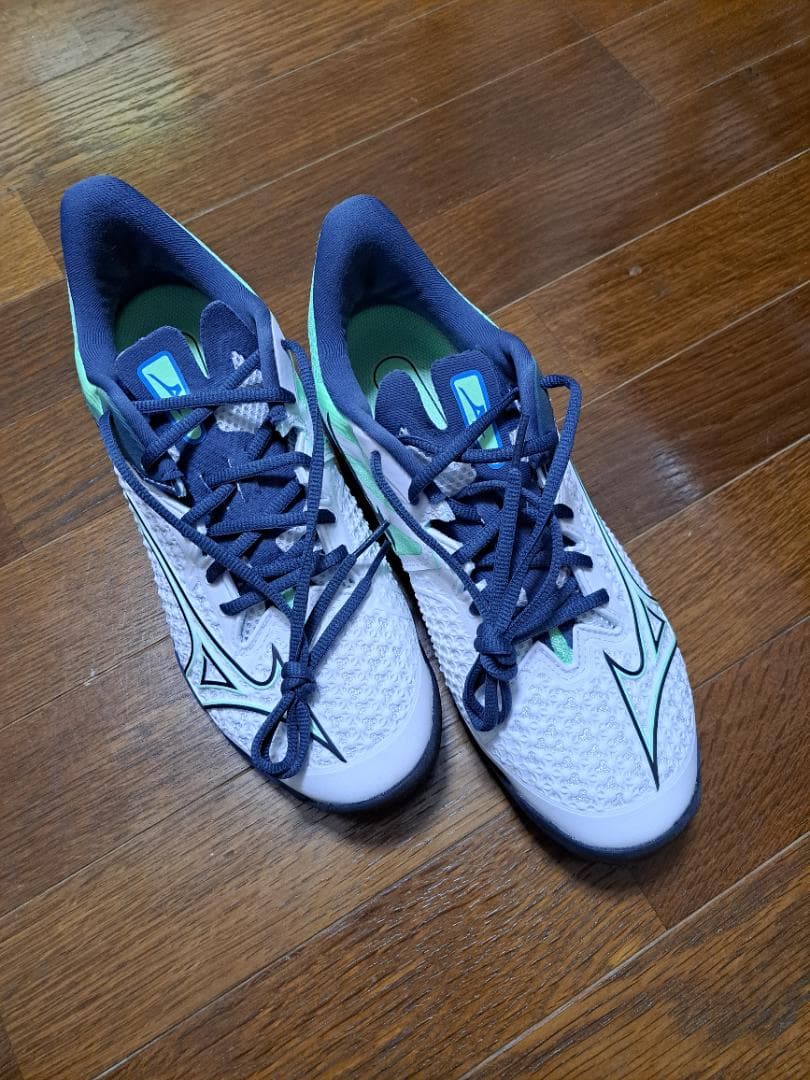 テニスシューズ　オムニクレー　ミズノ