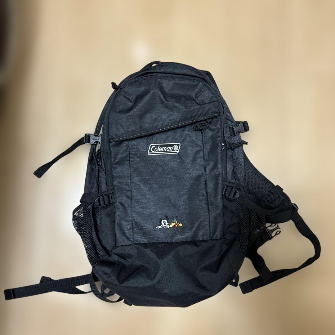 Coleman ブラック リュック ミッキー刺繍