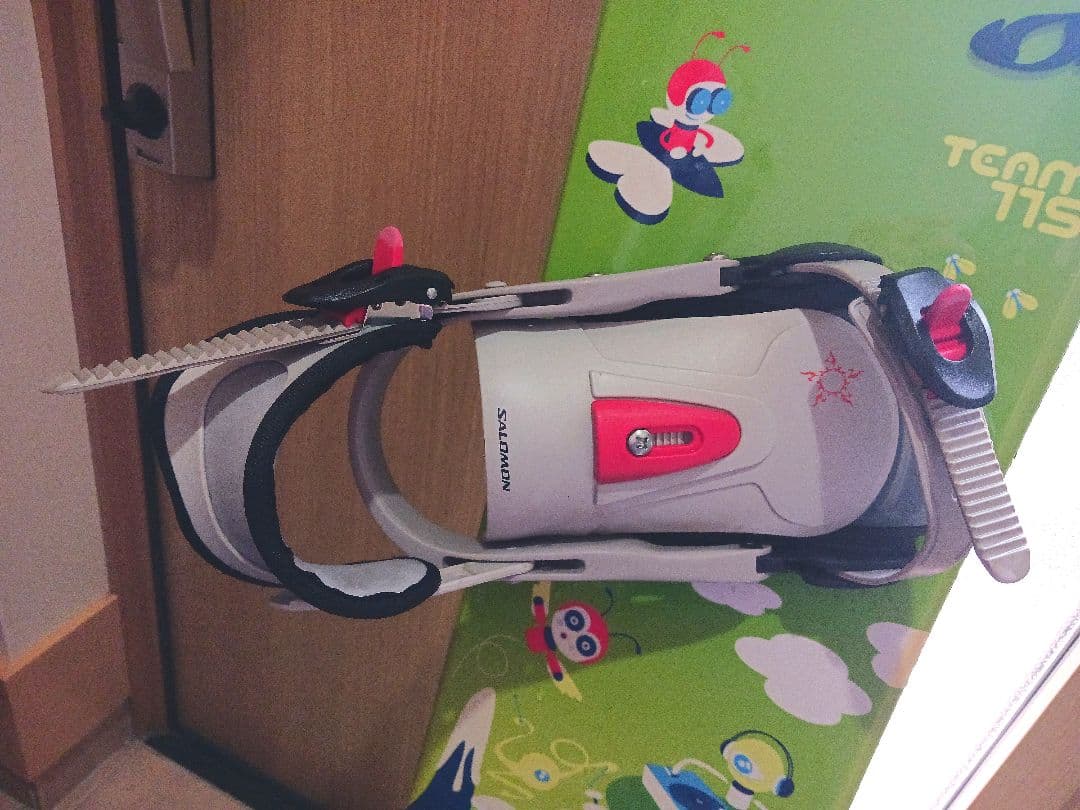 SALOMONサロモンのキッズスノーボードビンディング付きセット 中古品