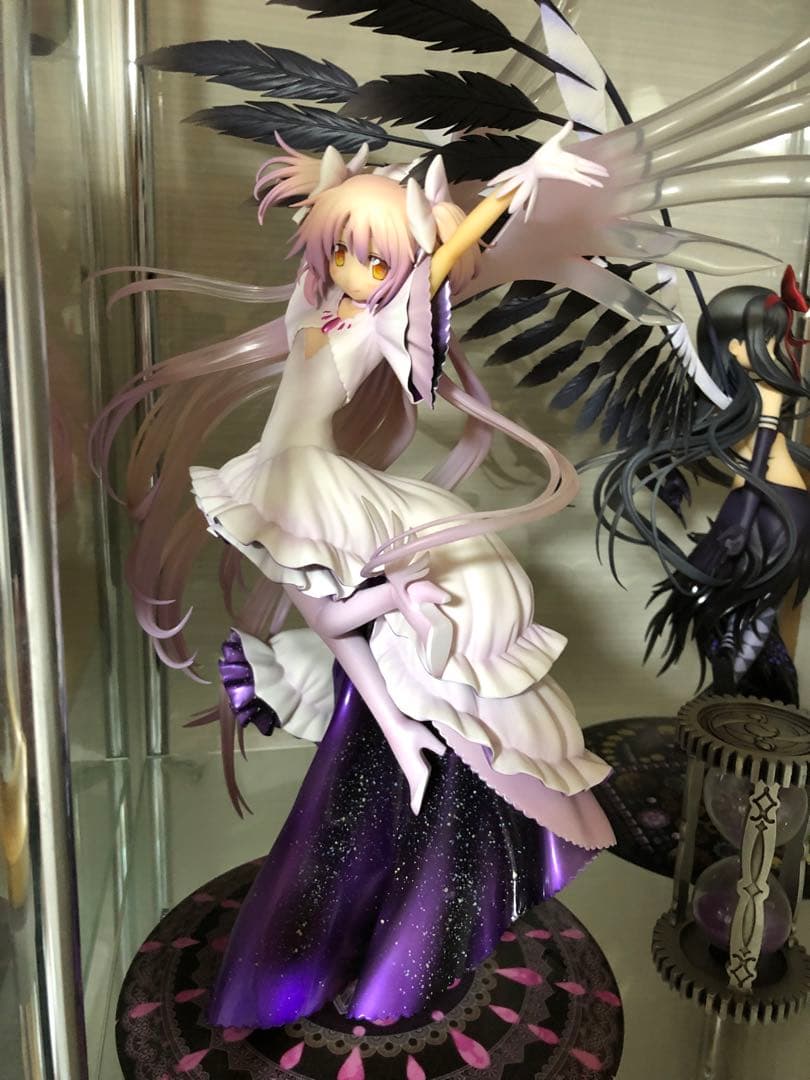 アルティメットまどか、悪魔ほむら　フィギュア