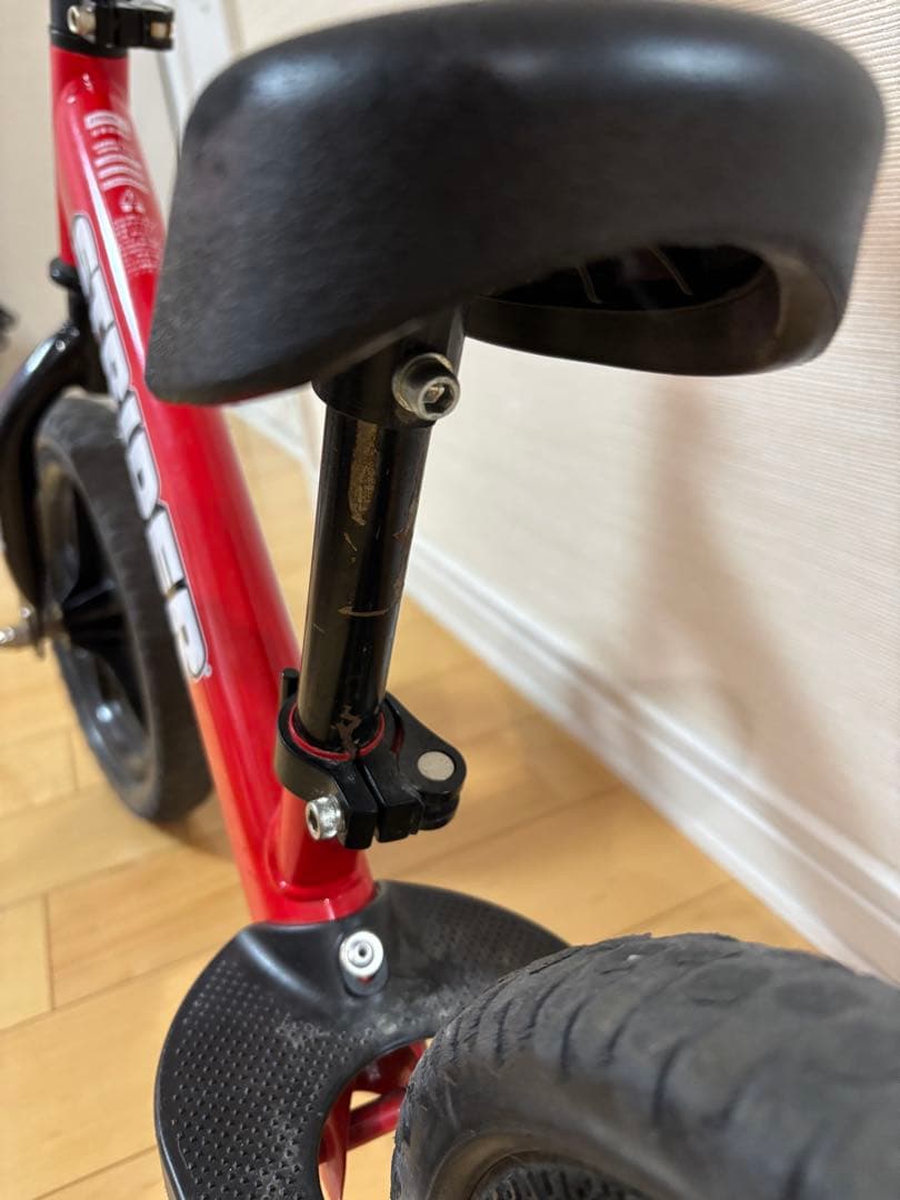 STRIDER ストライダー スポーツモデル　レッド 12インチ