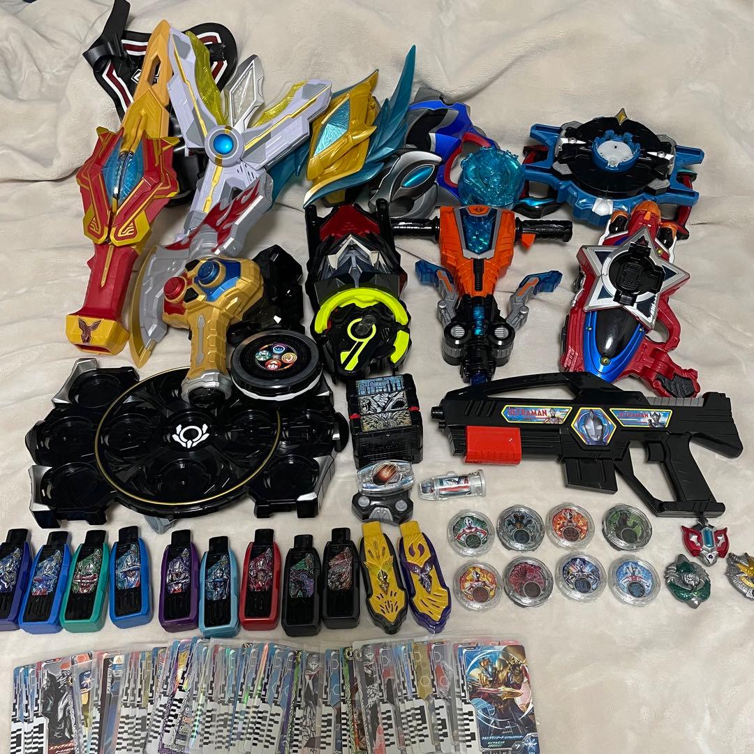 ウルトラマン　仮面ライダー　変身ベルト