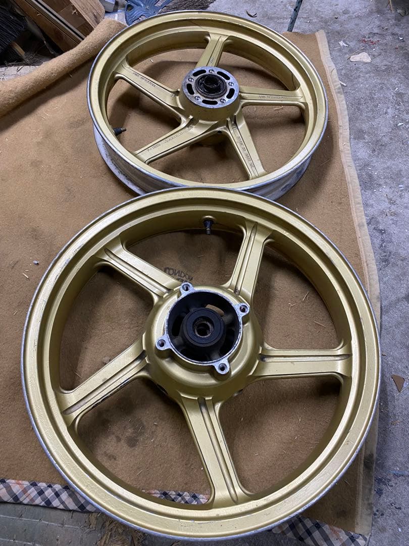 ゼファー400　ホイール