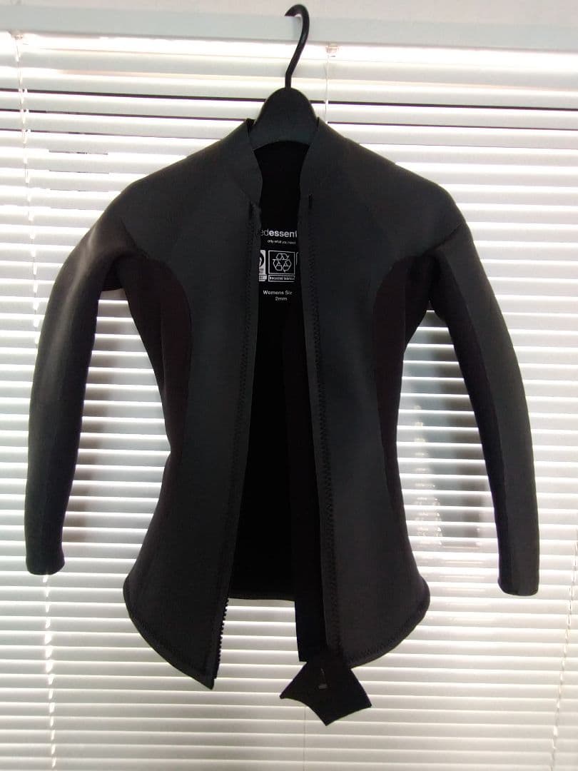 need essentials タッパーウェットスーツ 2mm 女性用サイズ6