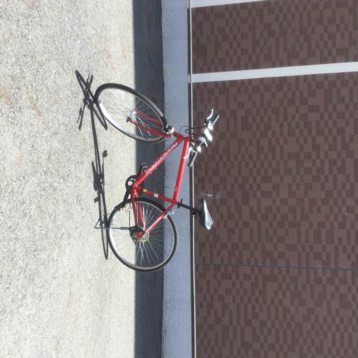 Red Bycycle ライト、チェーン付き