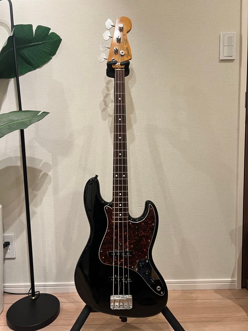 ベース Fender Japan 62 Jazz Bass
