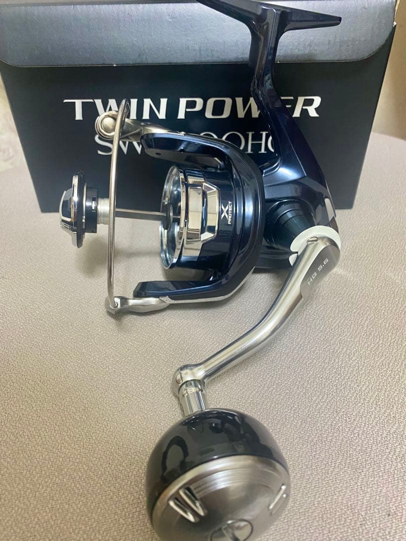 21ツインパワーsw 8000hg ボディーのみ　スプール無し