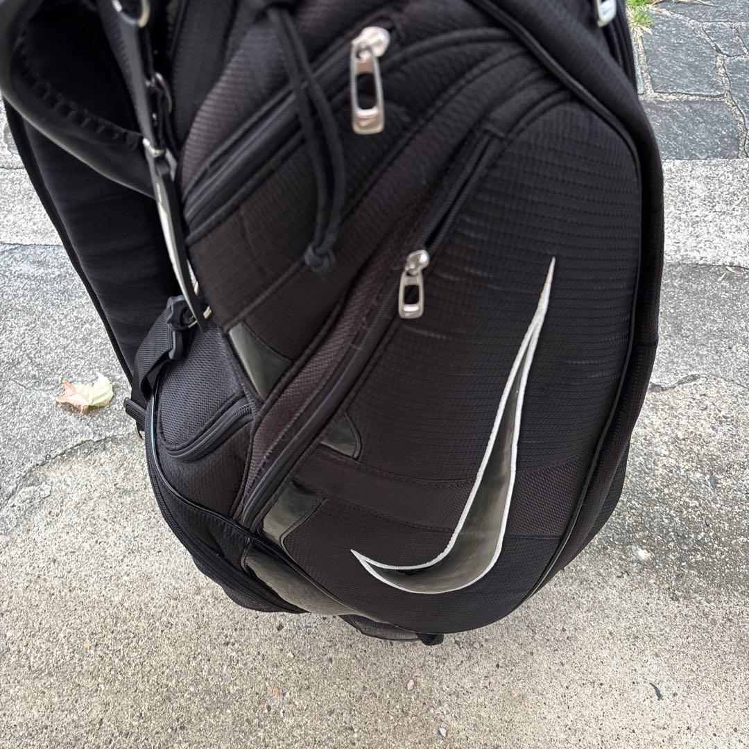 NIKE GOLF キャディバッグ エナメル ビッグロゴ 黒 ブラック 人気