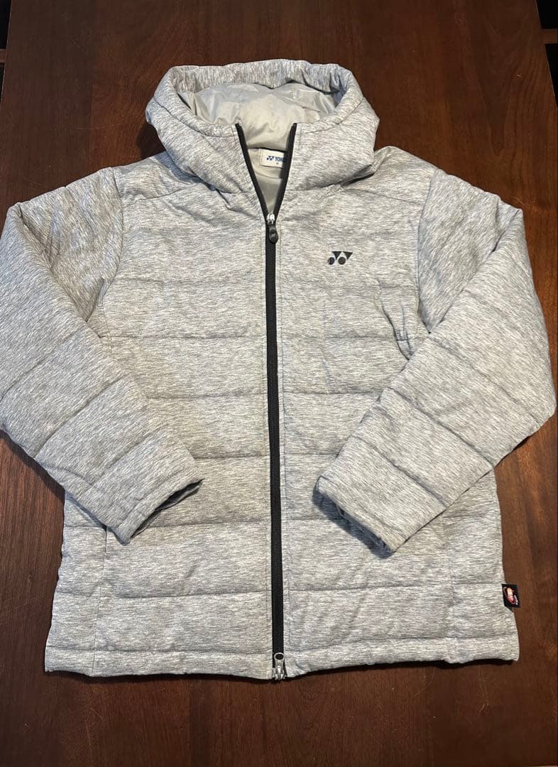 □YONEX フード付き中綿ジャケット グレーMサイズ