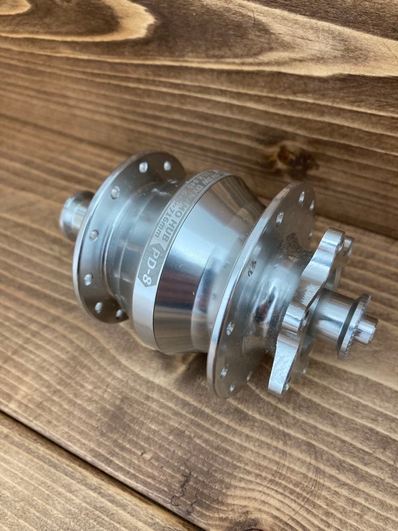 Shutter Precision PD-8 ダイナモハブ