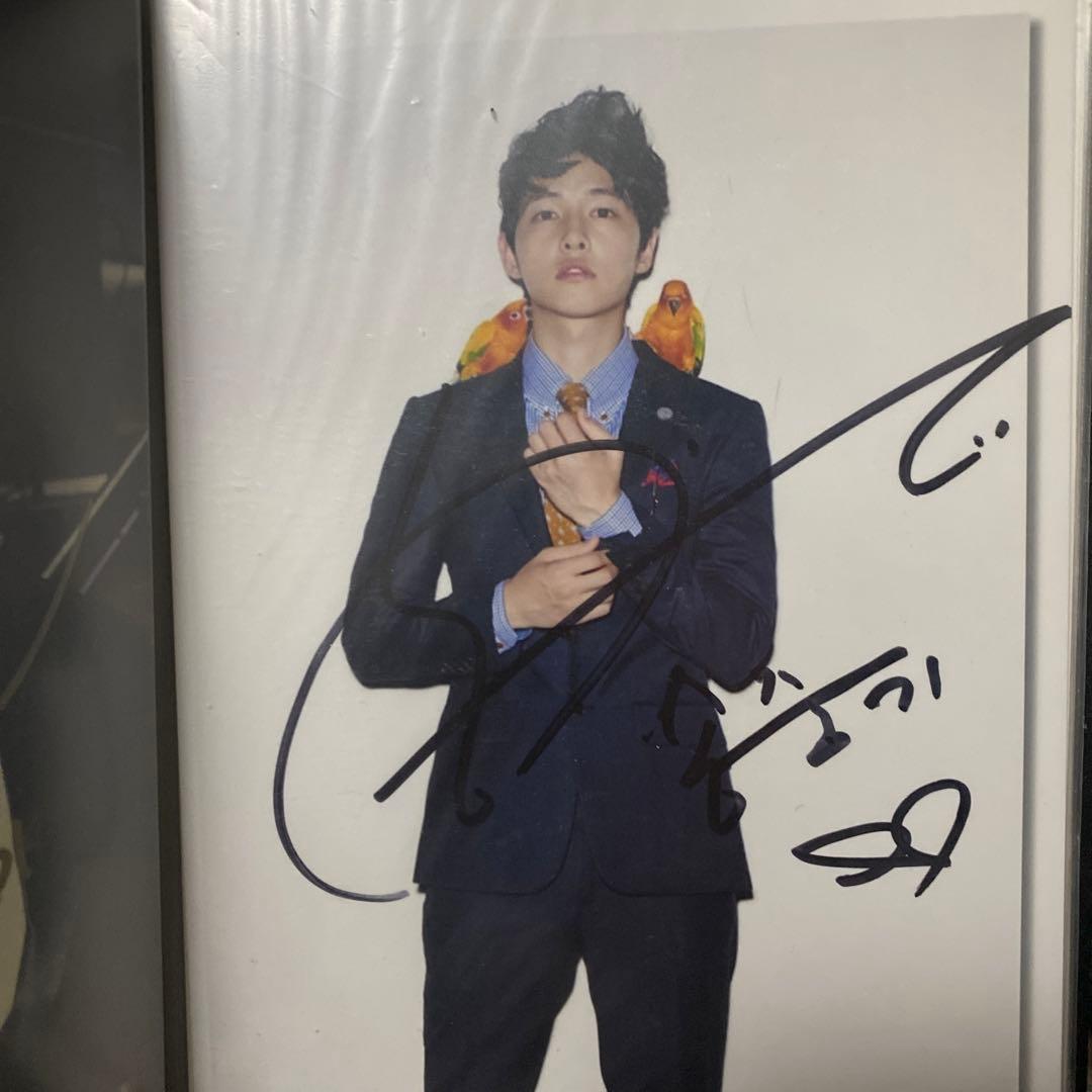 ソジュンギ　直筆　サイン入り スーツ姿 写真