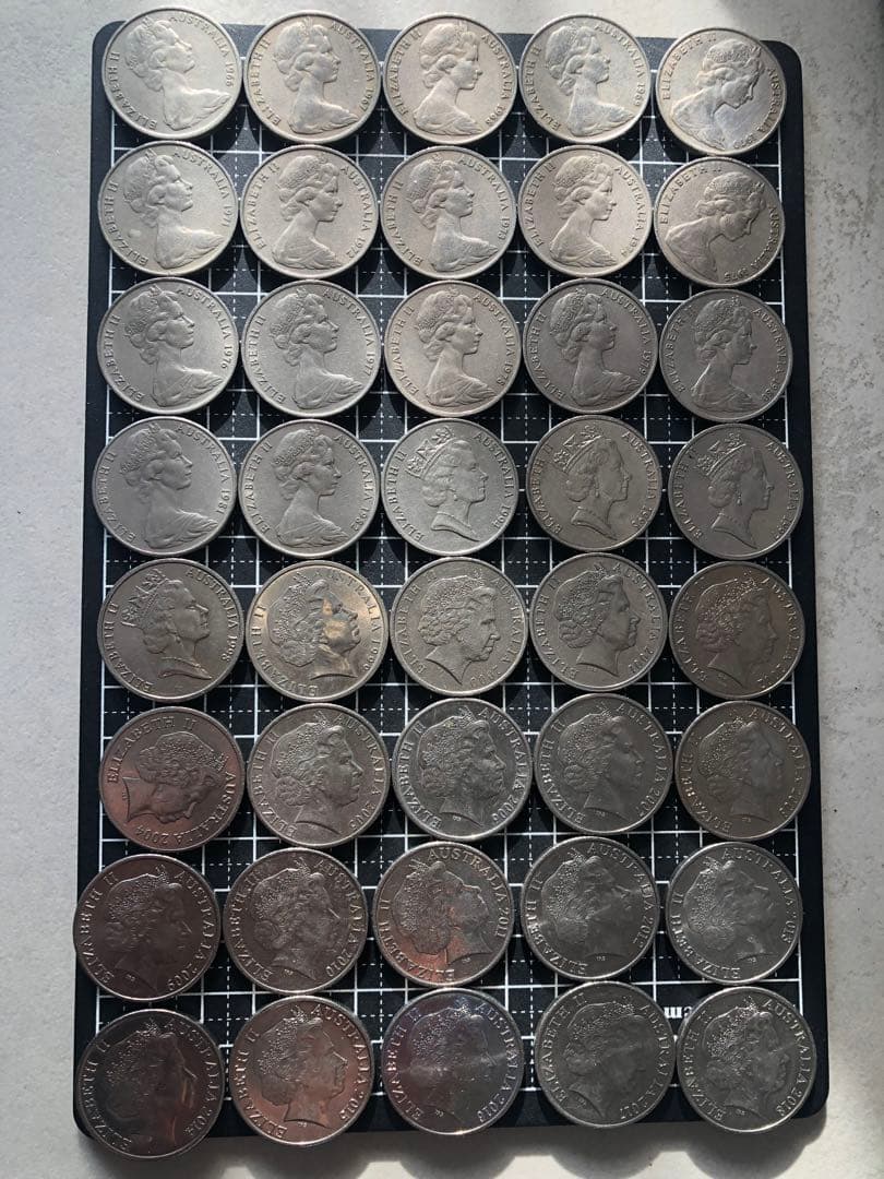 N4379【オーストラリア】20セント　硬貨　古銭　　年号揃い　40枚