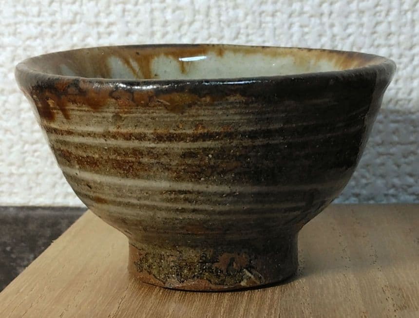 人間国宝 金城次郎 ぐい呑 栞 共箱(本人書付) 無傷 壷屋焼 やちむん 紐付箱