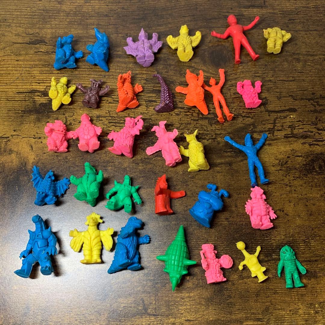 3F 【激レア・当時物】昭和レトロ ウルトラマン 怪獣消しゴム 豪華30点セット