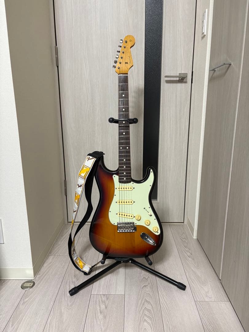 Fender ストラトキャスター サンバースト　エレキギター