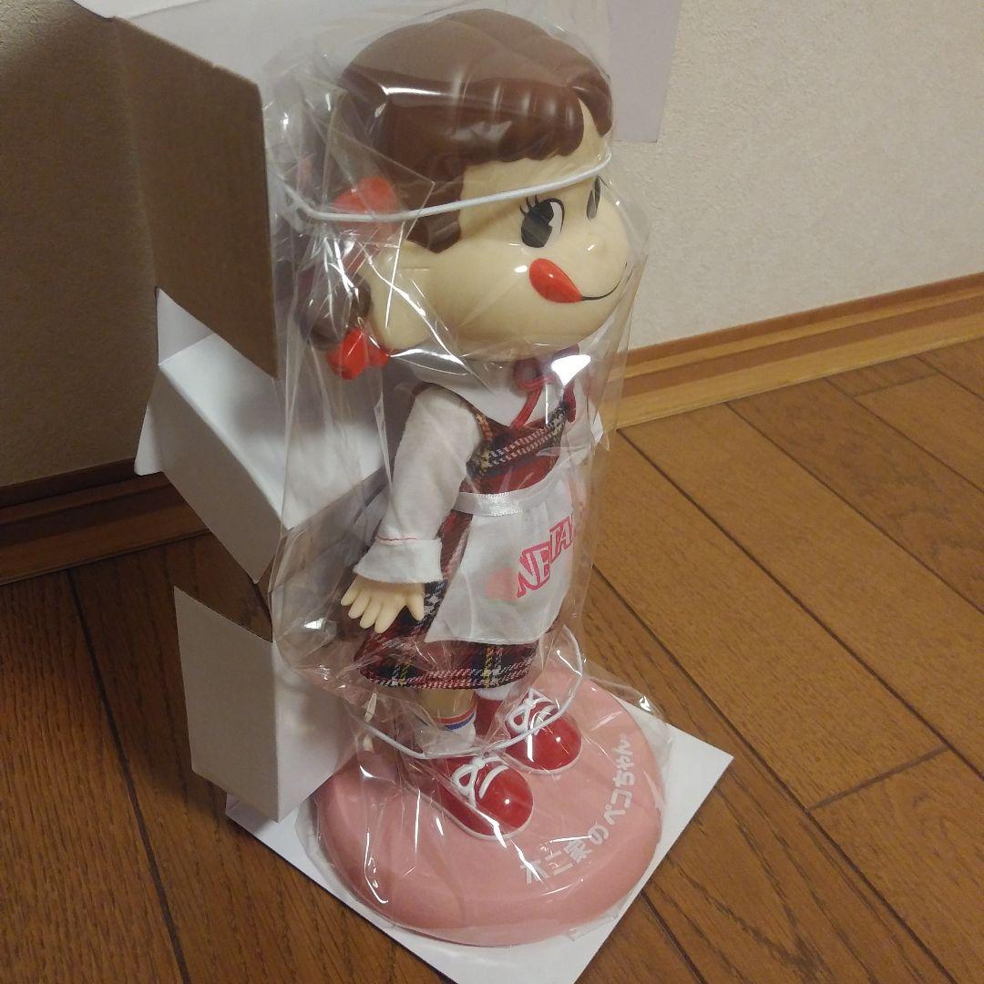 オリジナルペコちゃん人形　ネクター