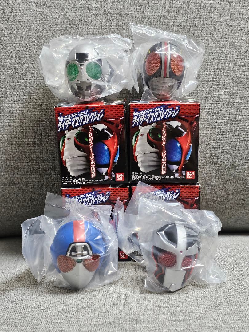 仮面ライダー　フィギュア　マスコレ　BLACK　シャドームーン　ロボ　バイオ