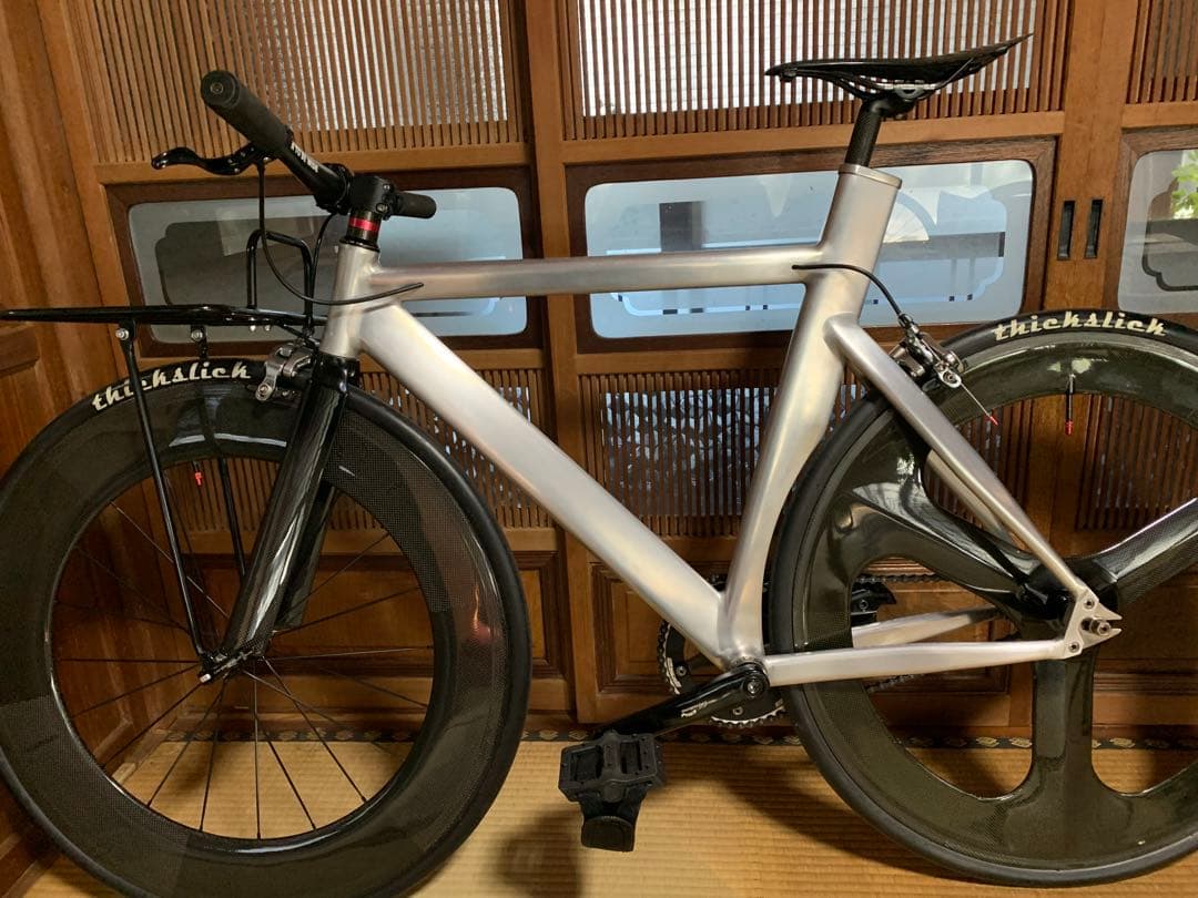 FARNEAR 引き取りでお願い致します。