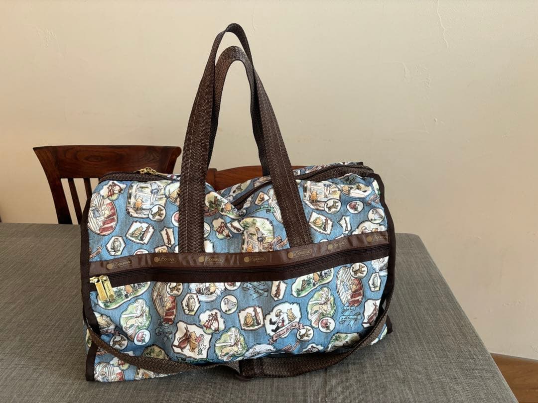 LeSportsac：ディズニークラシックプーコレクション　ウィークエンダー