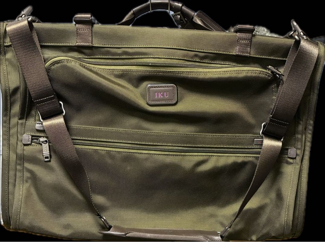 TUMIガーメントバッグ オリーブグリーン