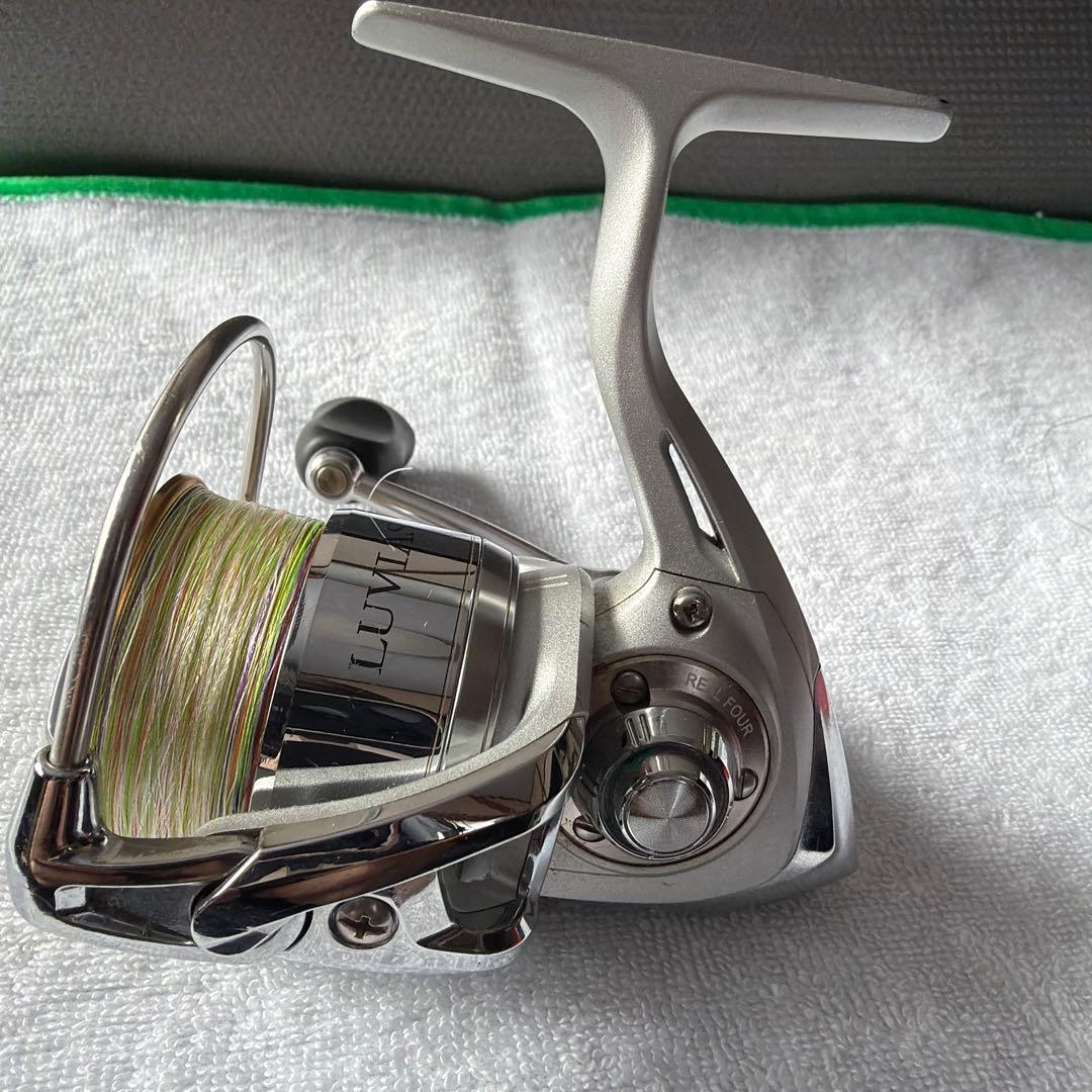 LUVIAS 2506 スピニングリール 2500スプール付き