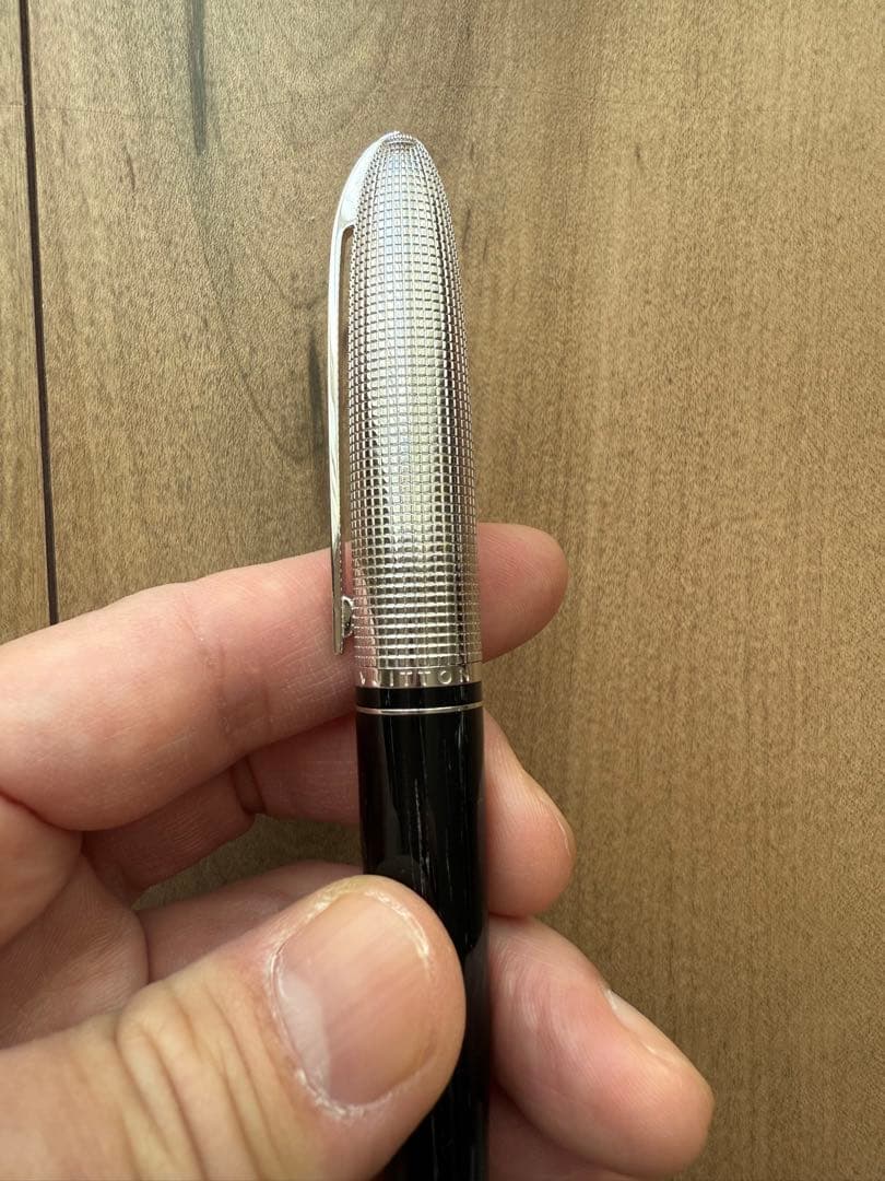 LOUIS VUITTON ボールペン ドック