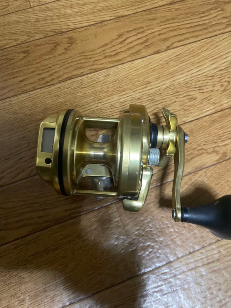 SHIMANO 海魂 両軸リール ゴールド小傷あり機関良好